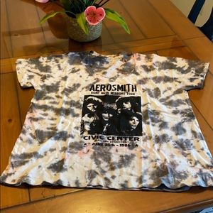 Oversized Tiedye Aerosmith Top🌺
